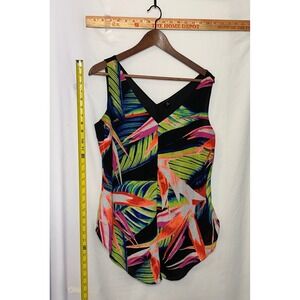 Worthington Women's Size M V-Neck Sleeveless Tropical Print Blouse‎ Top